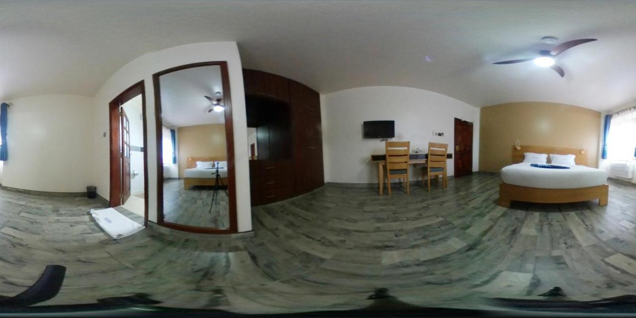 Victoria Mews Hotel Кампала Экстерьер фото