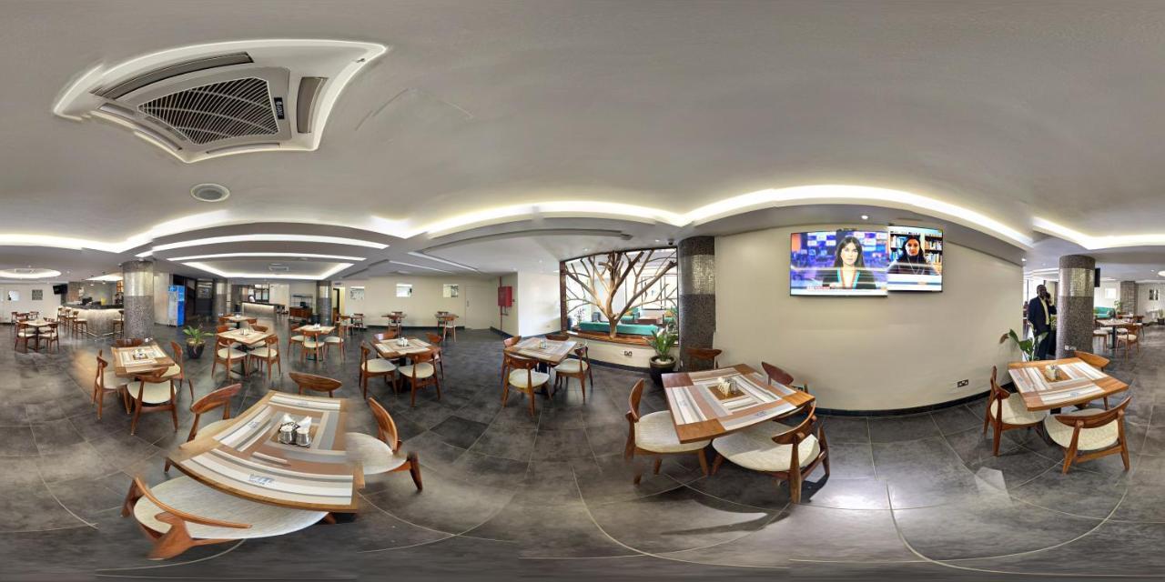 Victoria Mews Hotel Кампала Экстерьер фото